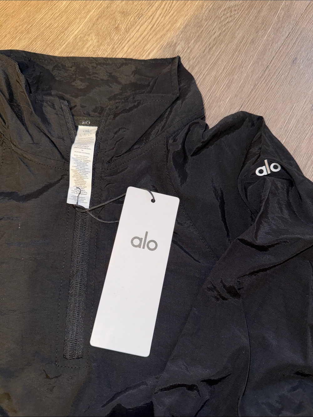 ALO Yoga Black 1/4 Zip Alumni Pullover - Picture 2 of 4
